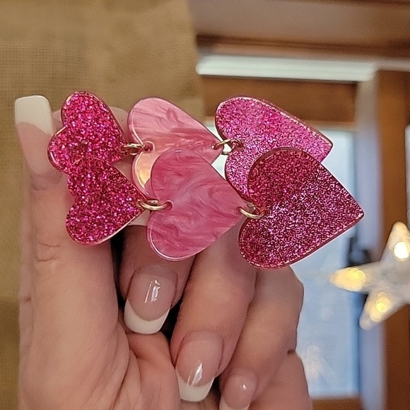 Sparkle Hearts Chain Drop Earrings - Picture 6 of 7